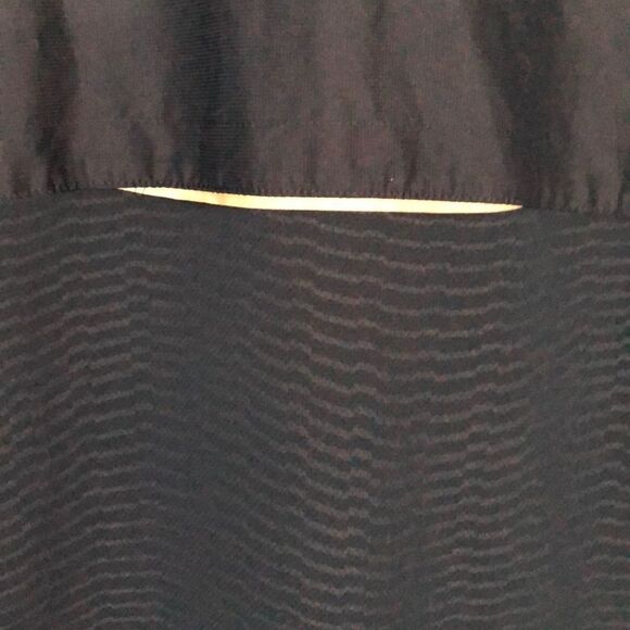 Reebok Running Shell w/Reflective accents - Picture 5 of 6